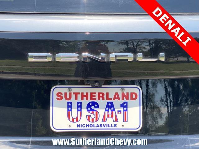 used 2025 GMC Yukon XL car, priced at $79,198