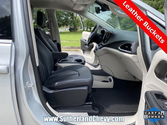 used 2024 Chrysler Pacifica car, priced at $29,998