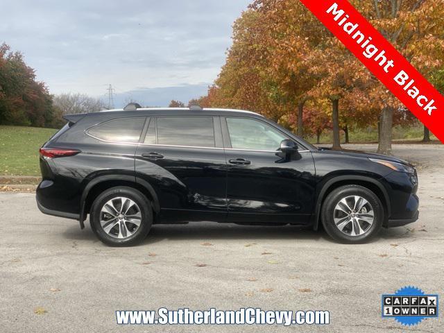 used 2024 Toyota Highlander car, priced at $35,998