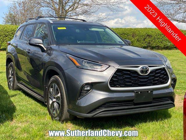 used 2023 Toyota Highlander car, priced at $29,868