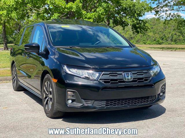 used 2025 Honda Odyssey car, priced at $34,698