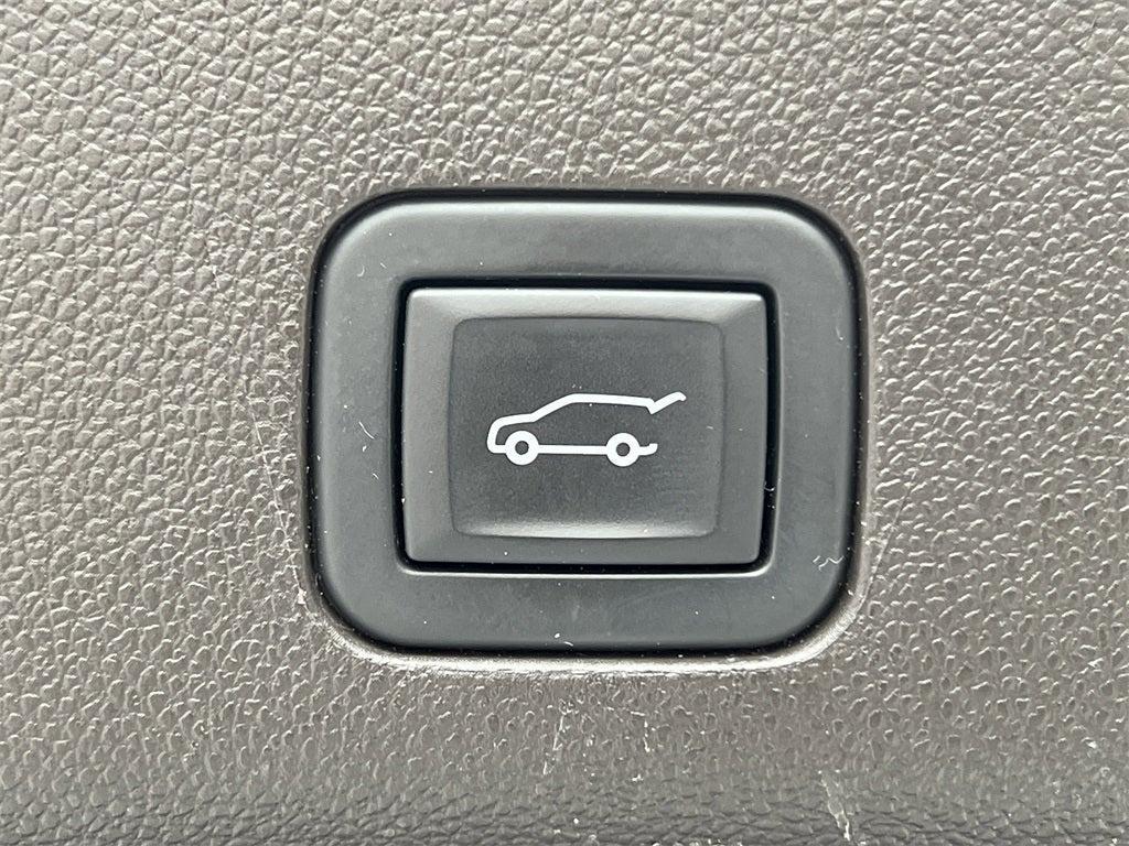 used 2023 GMC Yukon car, priced at $53,158