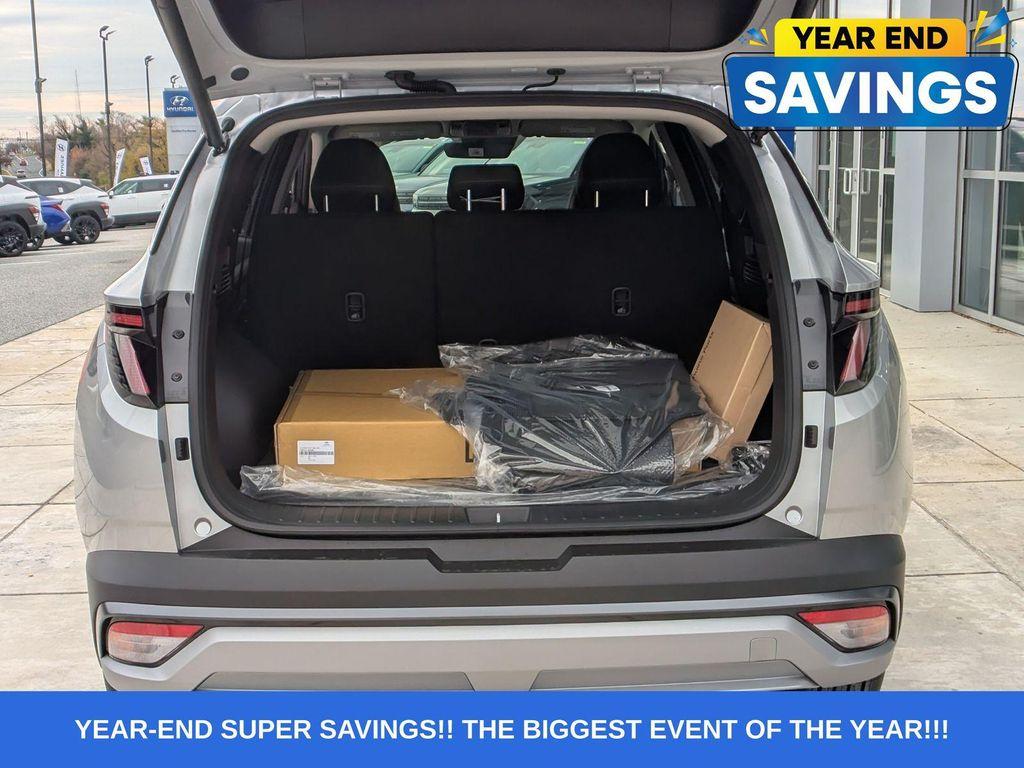 new 2026 Hyundai TUCSON Hybrid car, priced at $33,339