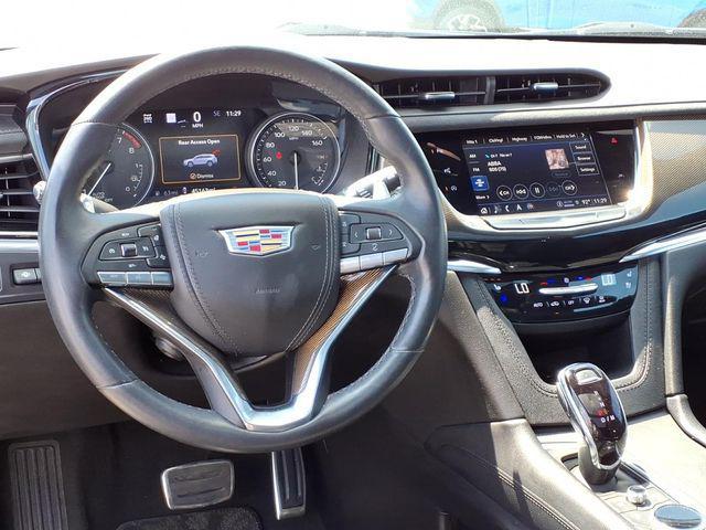 used 2024 Cadillac XT6 car, priced at $39,997