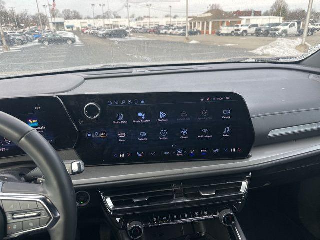 used 2025 Chevrolet Traverse car, priced at $34,952