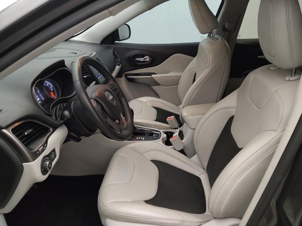 used 2020 Jeep Cherokee car, priced at $21,595