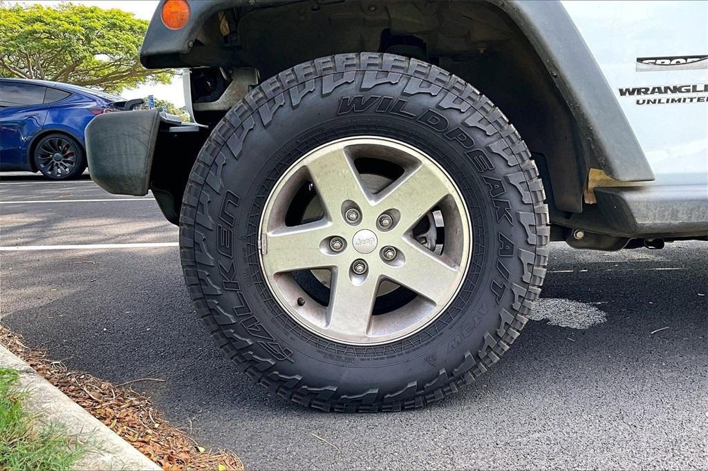 used 2014 Jeep Wrangler Unlimited car, priced at $14,995