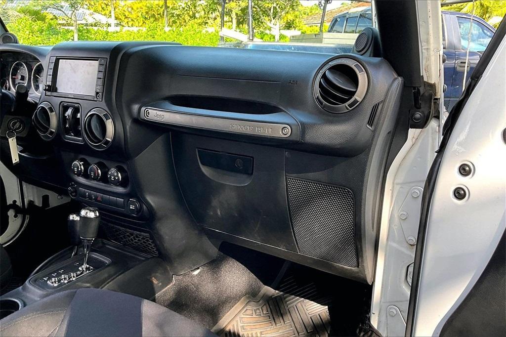 used 2014 Jeep Wrangler Unlimited car, priced at $14,995