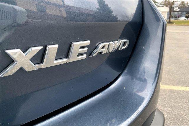 used 2018 Toyota Highlander car, priced at $23,295