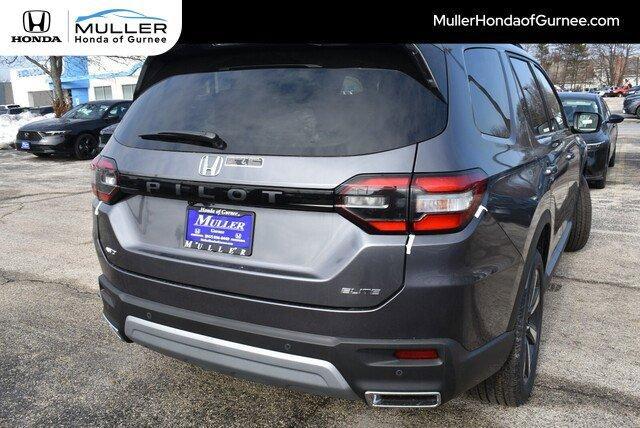 new 2025 Honda Pilot car, priced at $54,575
