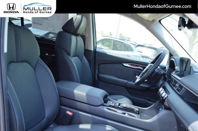 new 2025 Honda Pilot car, priced at $52,280