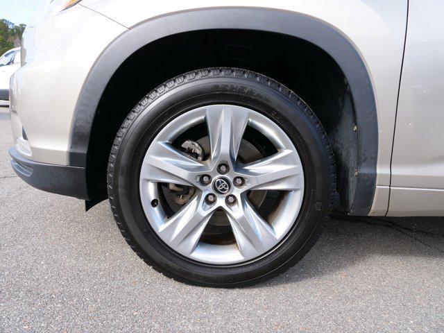 used 2016 Toyota Highlander car, priced at $18,900