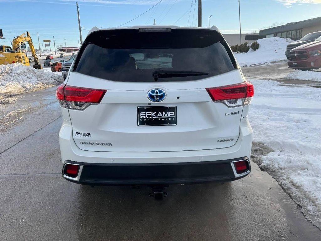 used 2019 Toyota Highlander Hybrid car, priced at $25,900