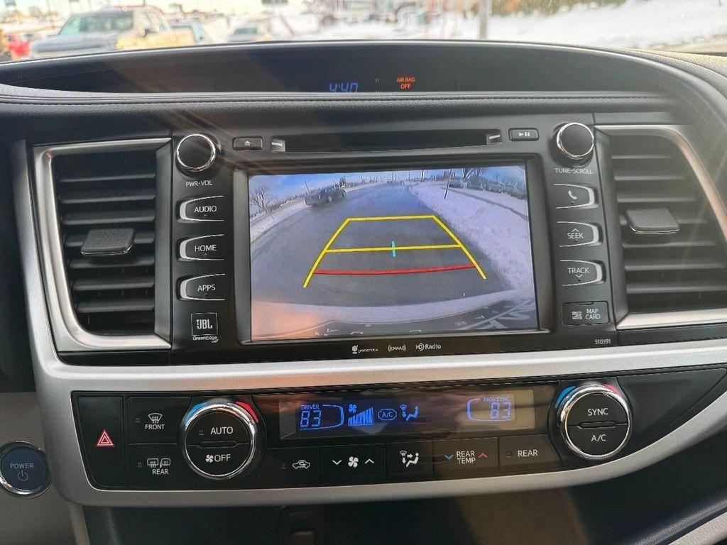 used 2019 Toyota Highlander Hybrid car, priced at $25,900