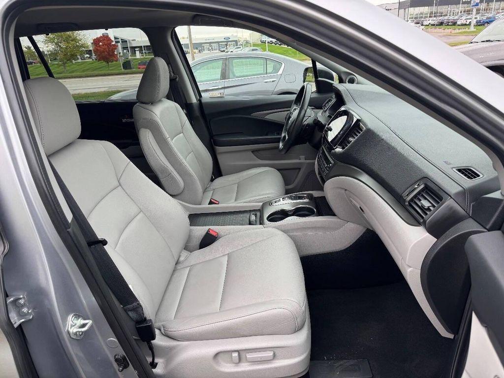 used 2022 Honda Pilot car, priced at $30,950