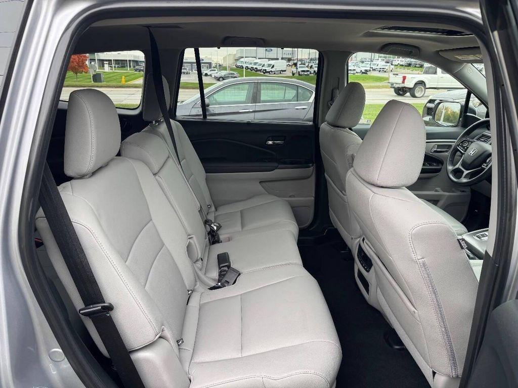 used 2022 Honda Pilot car, priced at $30,950