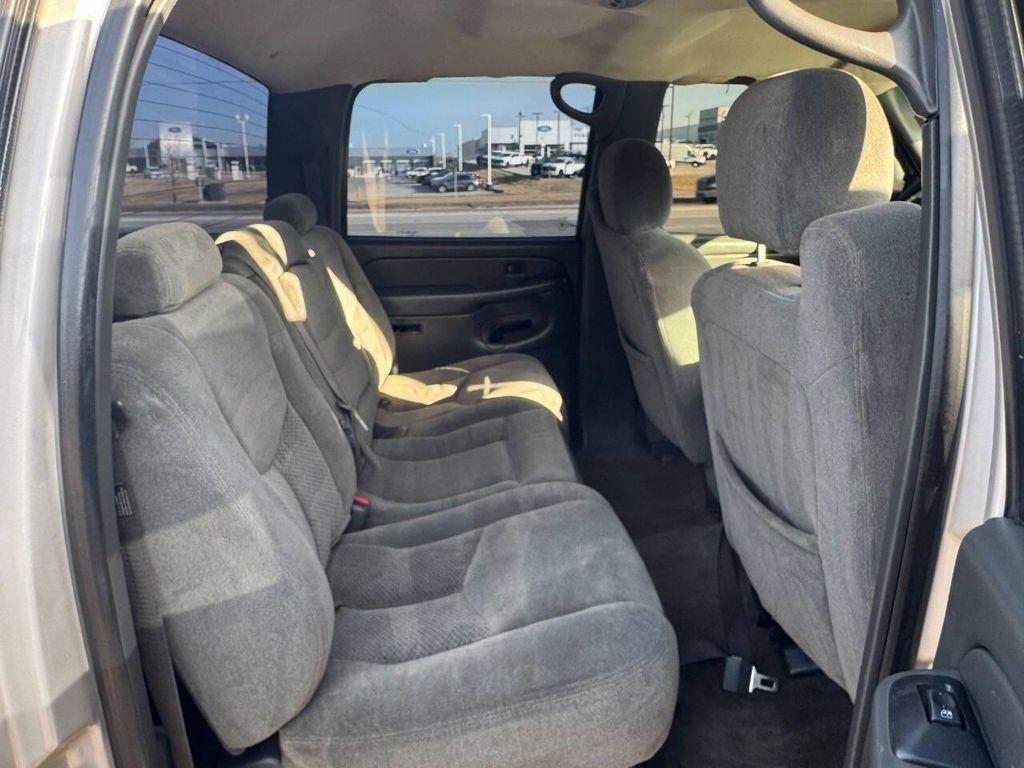 used 2004 Chevrolet Silverado 2500 car, priced at $10,900