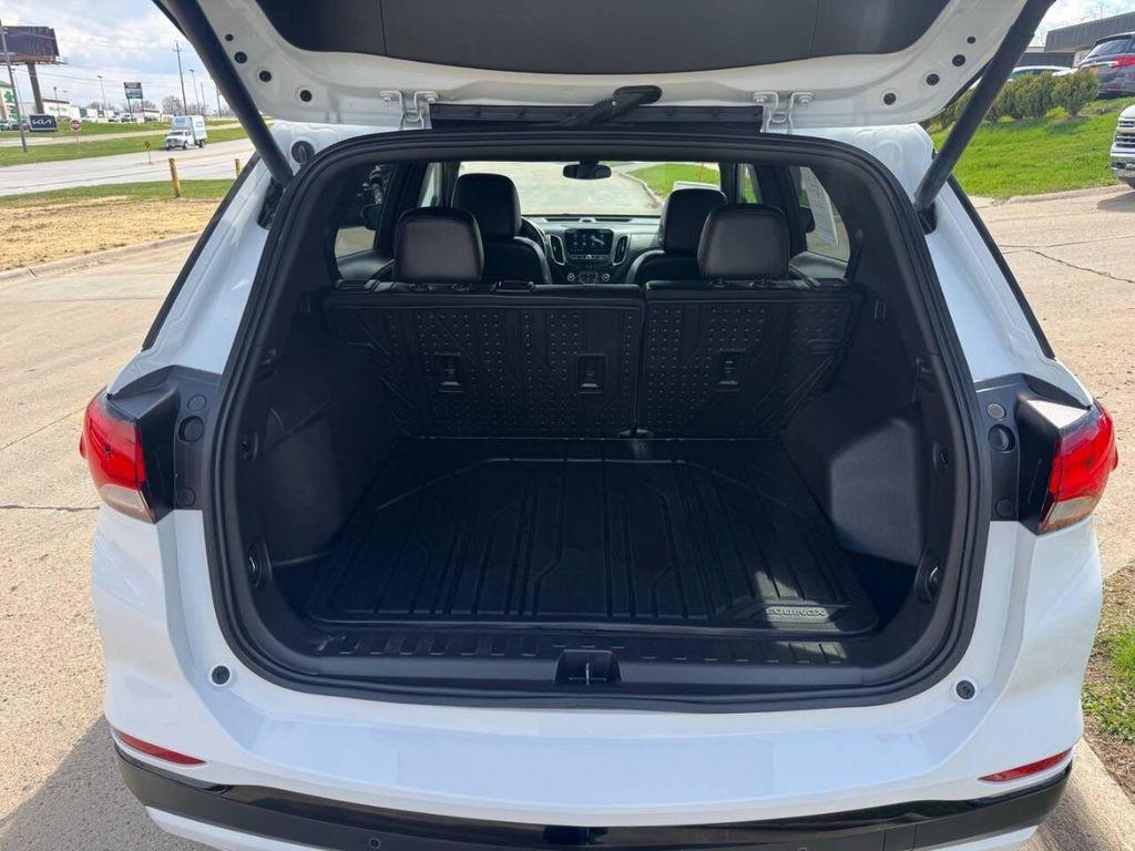 used 2024 Chevrolet Equinox car, priced at $29,900