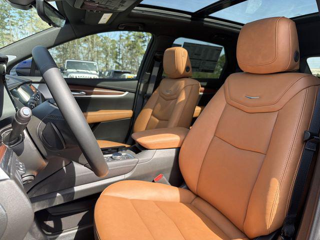 new 2026 Cadillac XT5 car, priced at $60,420