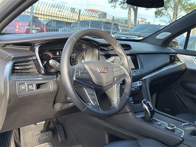 used 2020 Cadillac XT5 car, priced at $24,390
