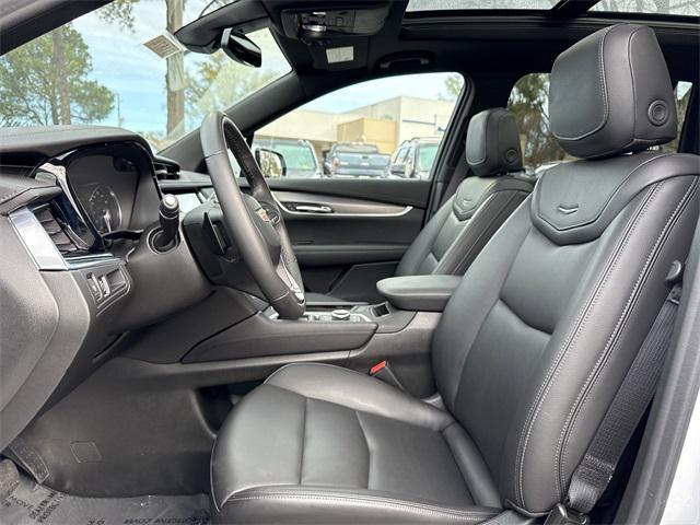 new 2025 Cadillac XT6 car, priced at $52,435