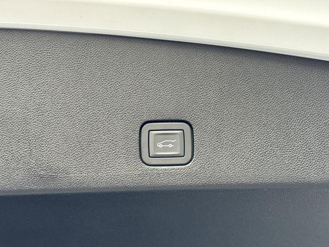 new 2025 Cadillac XT6 car, priced at $51,915