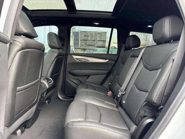 new 2025 Cadillac XT6 car, priced at $51,915