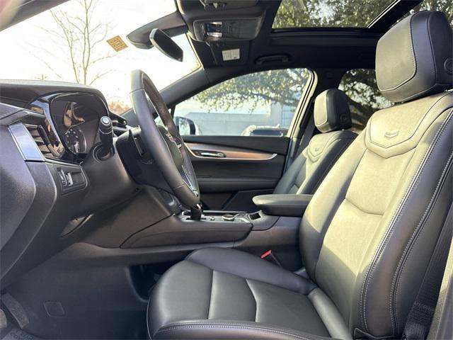 new 2025 Cadillac XT6 car, priced at $51,210