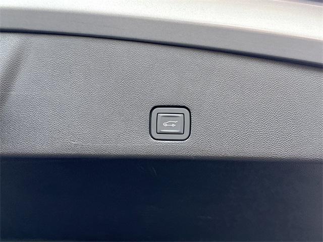 new 2025 Cadillac XT6 car, priced at $51,210