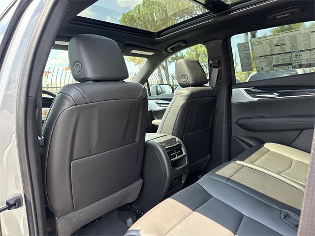 new 2025 Cadillac XT5 car, priced at $57,445