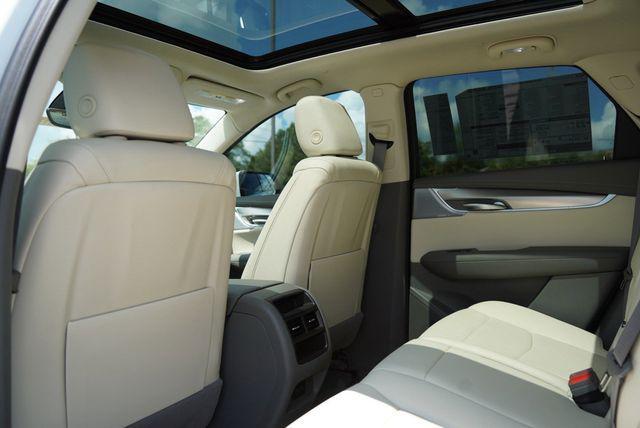 new 2025 Cadillac XT5 car, priced at $59,370