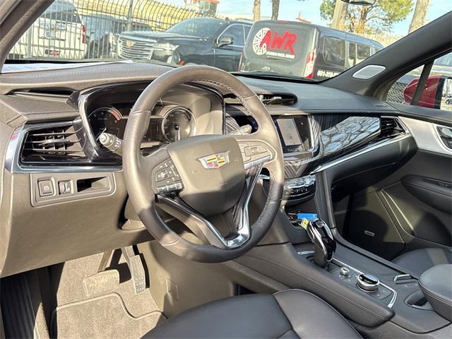 used 2025 Cadillac XT6 car, priced at $45,550