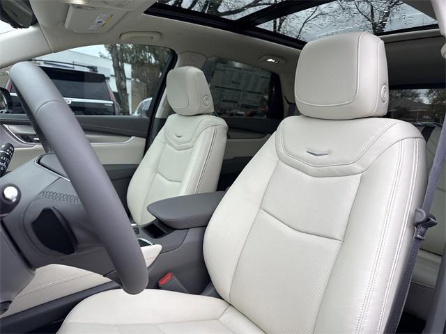 new 2026 Cadillac XT5 car, priced at $59,695