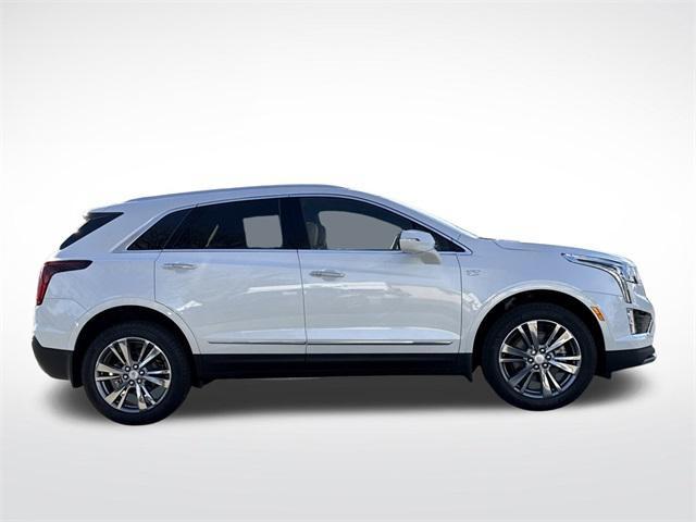 new 2025 Cadillac XT5 car, priced at $55,135