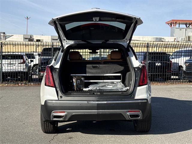 new 2025 Cadillac XT5 car, priced at $55,135