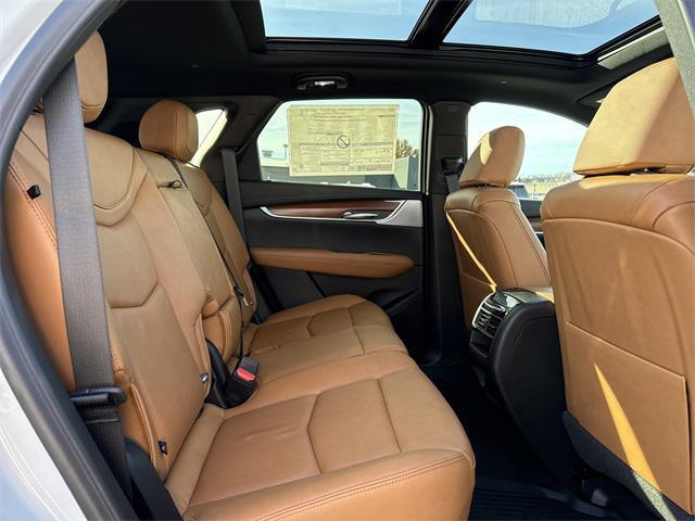 new 2025 Cadillac XT5 car, priced at $55,135