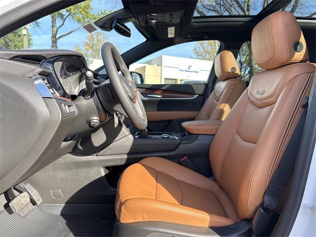 new 2025 Cadillac XT5 car, priced at $55,135