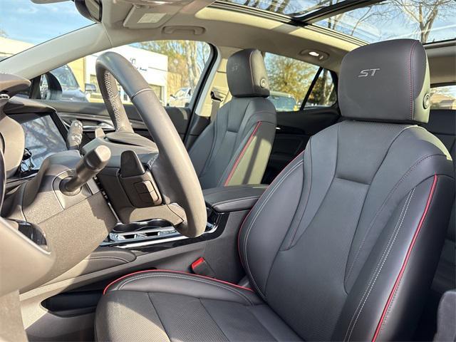 used 2023 Buick Envision car