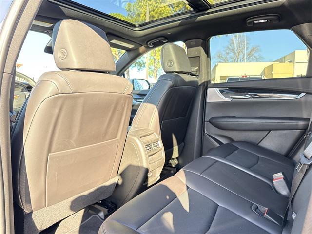used 2025 Cadillac XT5 car, priced at $42,700