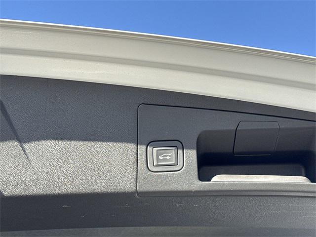 used 2025 Cadillac XT5 car, priced at $42,700