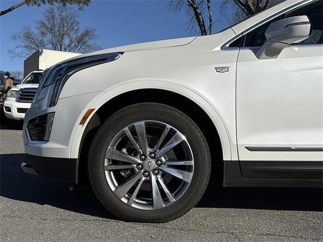 used 2025 Cadillac XT5 car, priced at $42,700