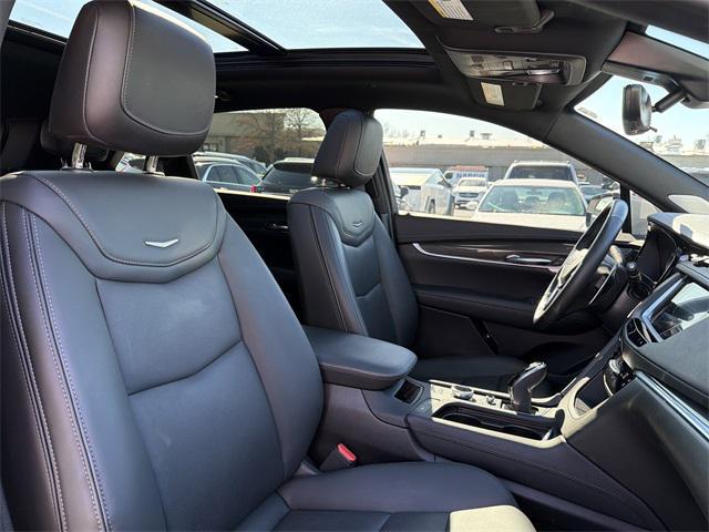 used 2022 Cadillac XT5 car, priced at $36,270