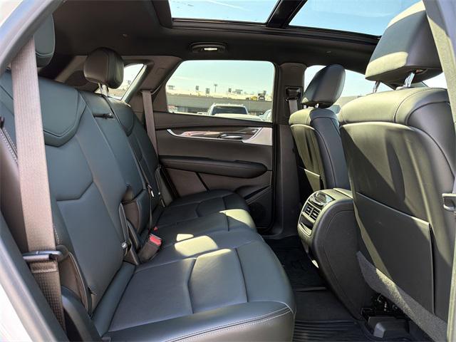 used 2022 Cadillac XT5 car, priced at $36,270