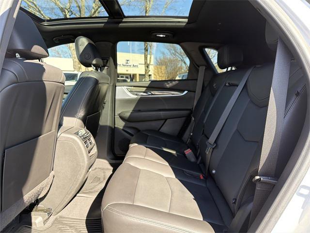 used 2022 Cadillac XT5 car, priced at $36,270
