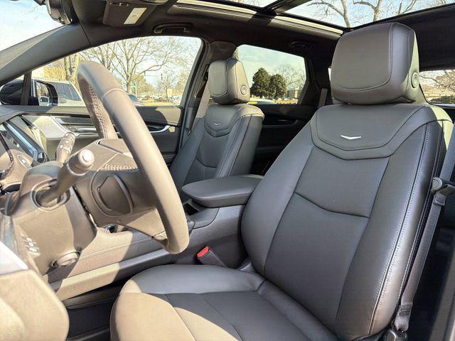 new 2026 Cadillac XT5 car, priced at $60,715