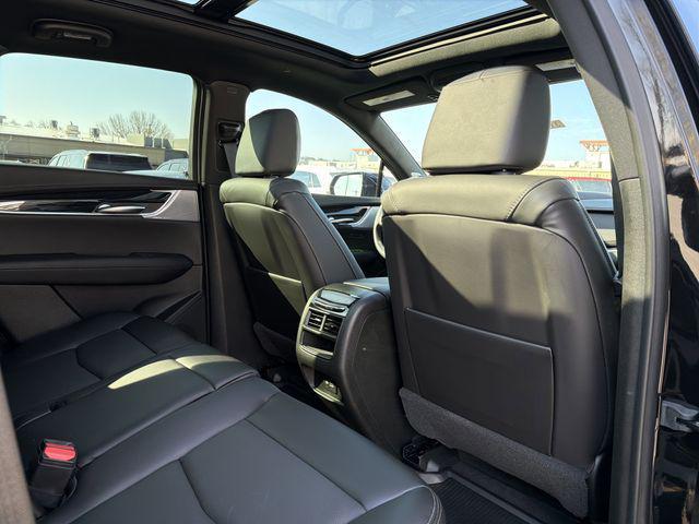 new 2026 Cadillac XT5 car, priced at $60,715