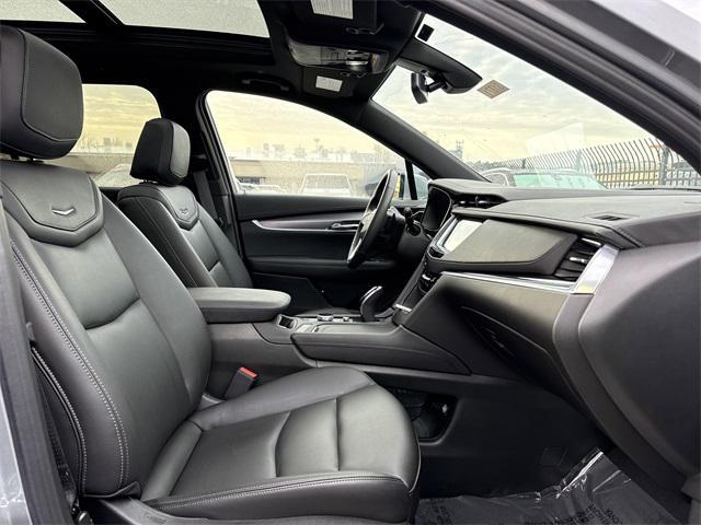 new 2025 Cadillac XT6 car, priced at $51,675