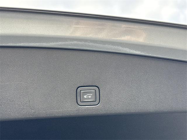 new 2025 Cadillac XT6 car, priced at $51,675