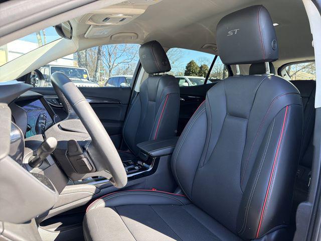 used 2022 Buick Envision car, priced at $26,550