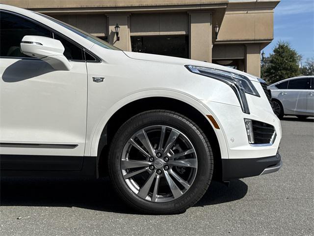 new 2025 Cadillac XT5 car, priced at $56,148